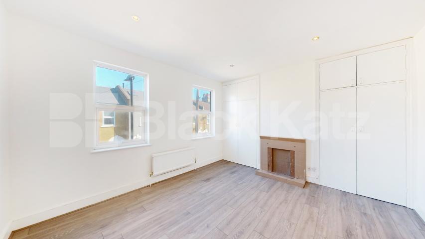 Newly refurbished 4 bedrrom house with garden mins to tube & shops Baronet Grove, Tottenham